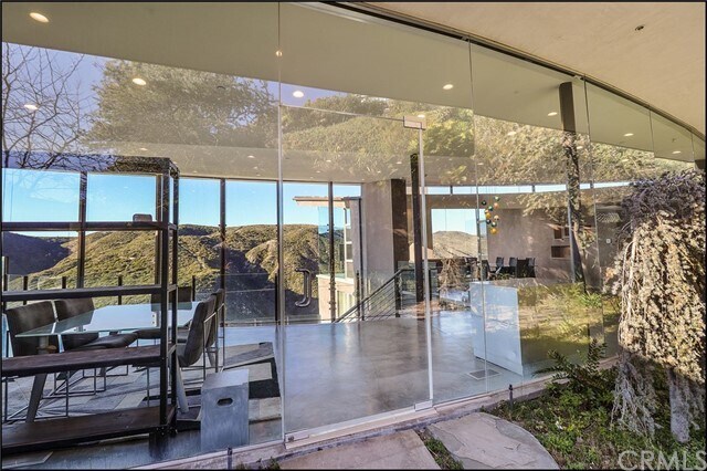 Building Photo - 1330 Coronado Dr