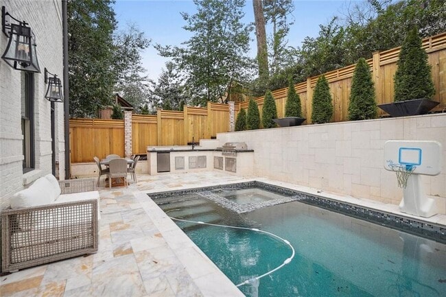 Building Photo - 1930 Northside Dr NW