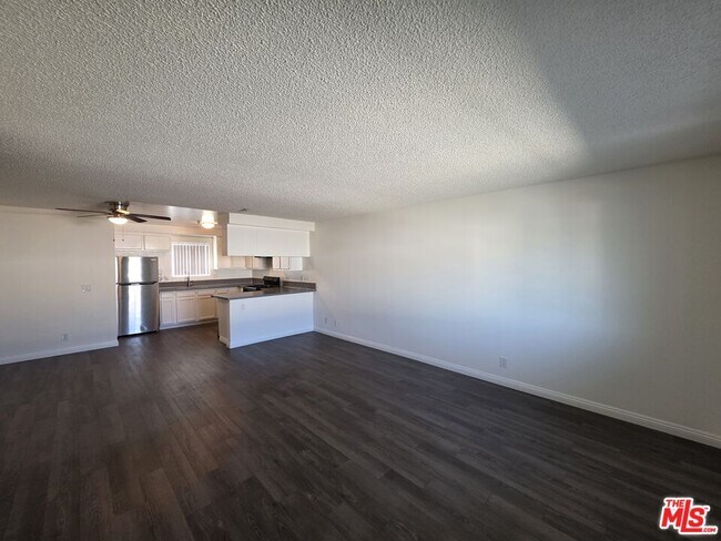 Building Photo - 11716 Oxford Ave