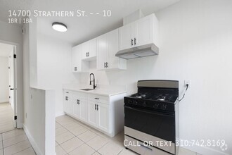 Building Photo - 14700 Strathern St