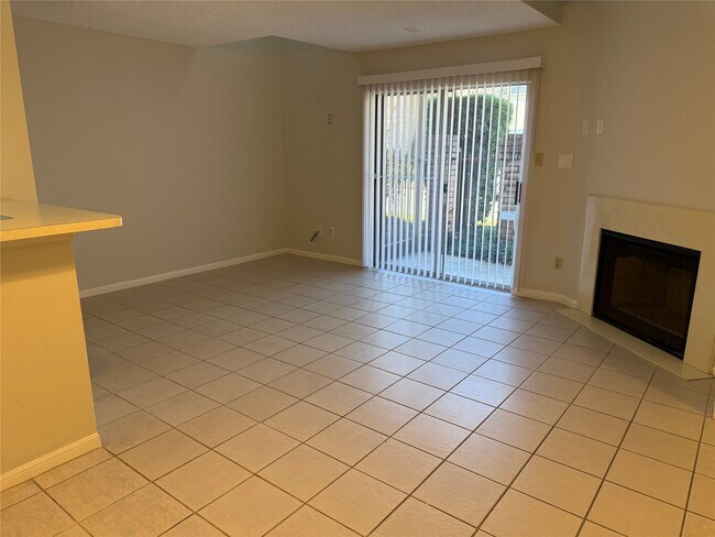 Building Photo - 2120 El Paseo St