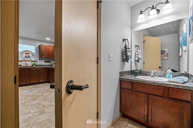 Building Photo - Beautifully Updated 3 Bed, 2.5 Bath Townhome in Monroe