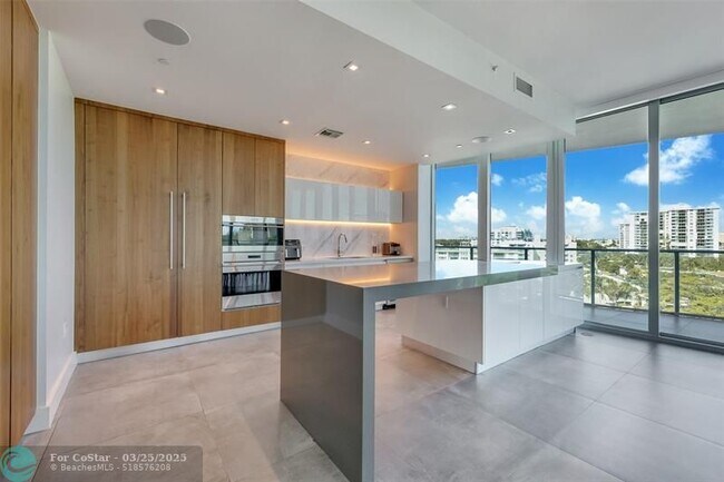 Building Photo - 701 N Fort Lauderdale Beach Blvd