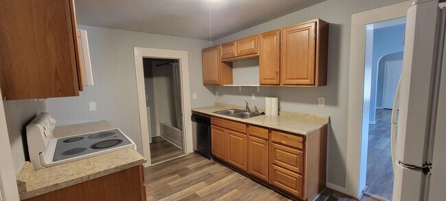 Building Photo - 408 Rudd Ave