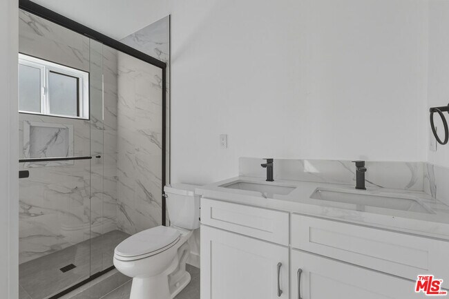 Building Photo - 14165 Erwin St