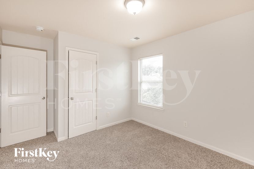 Building Photo - 767 Grenier Terrace NE