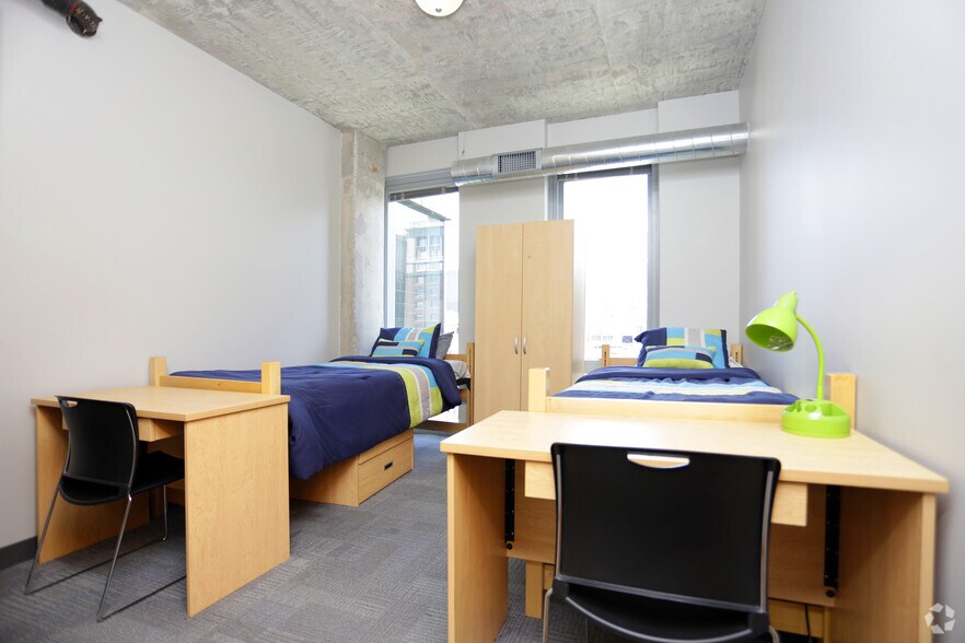 Student The Flats East West 829 S Wabash Ave Chicago IL 60605 Apartment Finder