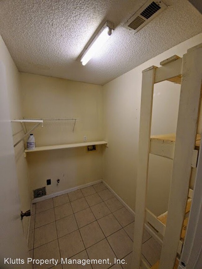 Building Photo - 3 br, 2 bath House - 3738 Sweetgrass