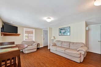 Building Photo - 1012 12th St