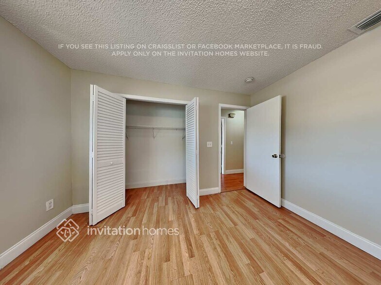Building Photo - 1301 NW 76th Ave