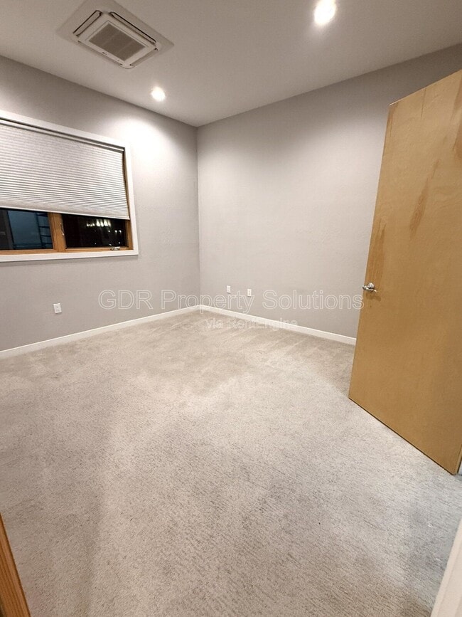 Building Photo - 3600 Central Ave SE