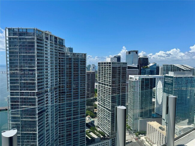 Building Photo - 300 Biscayne Blvd Way
