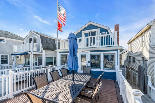 Building Photo - 413 Beach Front