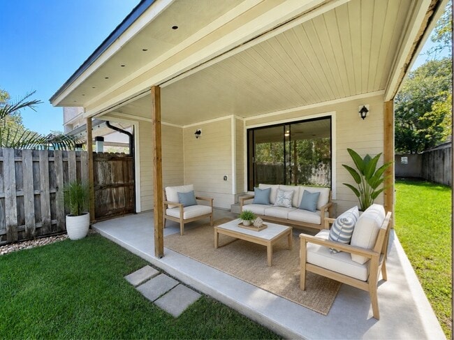 Building Photo - 1746 Ocean Grove Dr