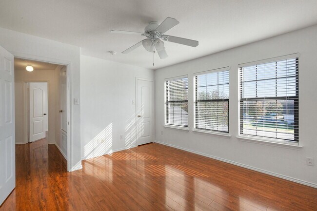 Building Photo - 2020 Kass Cove