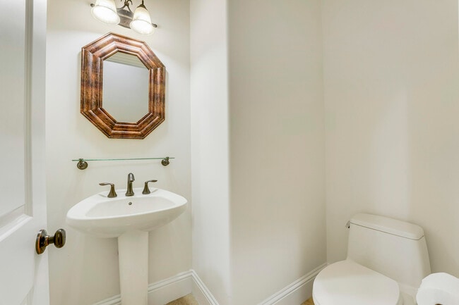 Building Photo - 11985 Carnegie Pl