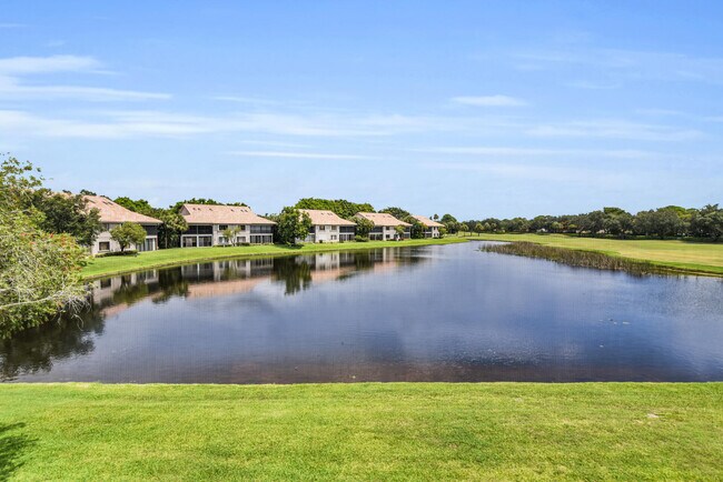 Building Photo - 16922 Isle of Palms Dr