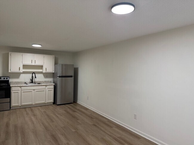 Building Photo - 78 Oak Ridge Dr