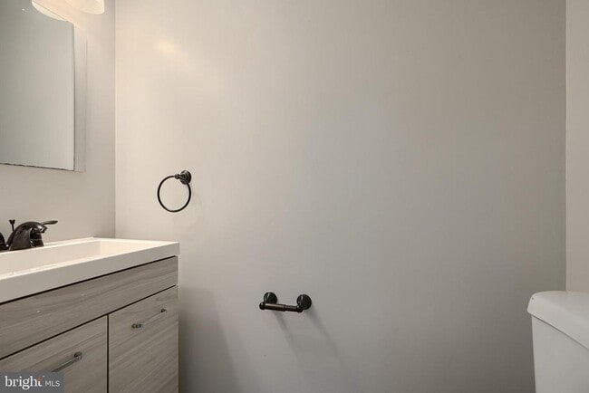 Building Photo - 8704 Tamar Dr