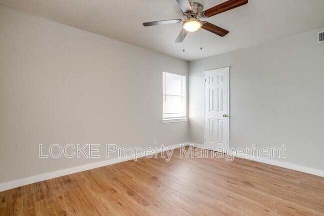 Building Photo - 3417 S University Dr