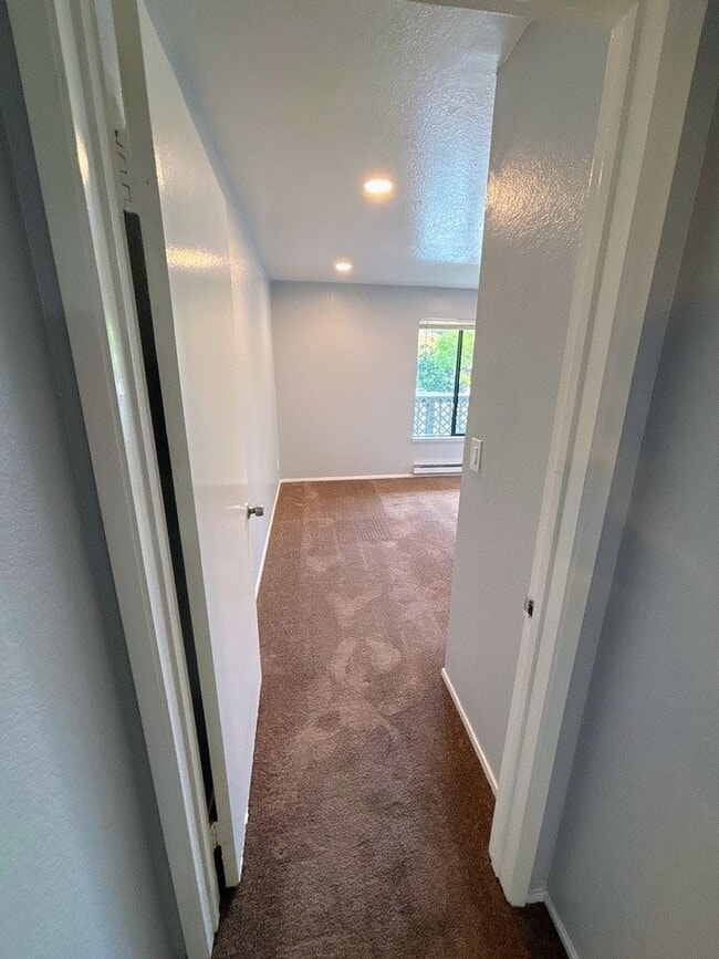 Building Photo - 2 Bed 2 Bath Condo in San Pablo - COMING SOON!!