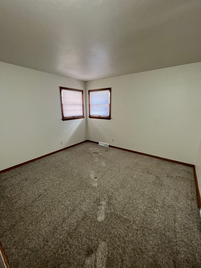 Building Photo - Holmes 2511-2513