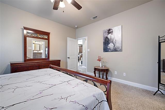 Building Photo - 640 Teakwood Dr