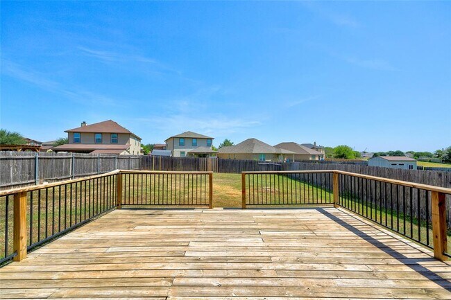 Building Photo - 455 Gina Dr