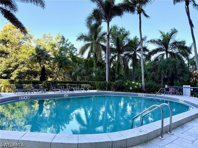 Building Photo - 5555 Heron Point Dr