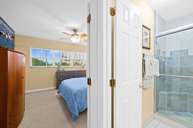 Building Photo - 95 N Birch Rd