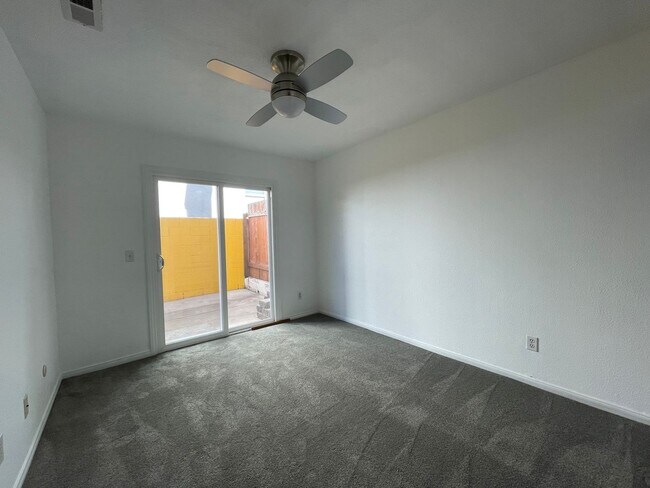 Building Photo - Cozy 2 Bedroom, 1 Bath Townhome in the Heart of North Park!