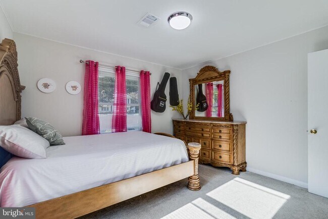 Building Photo - 314 Rivermont Dr