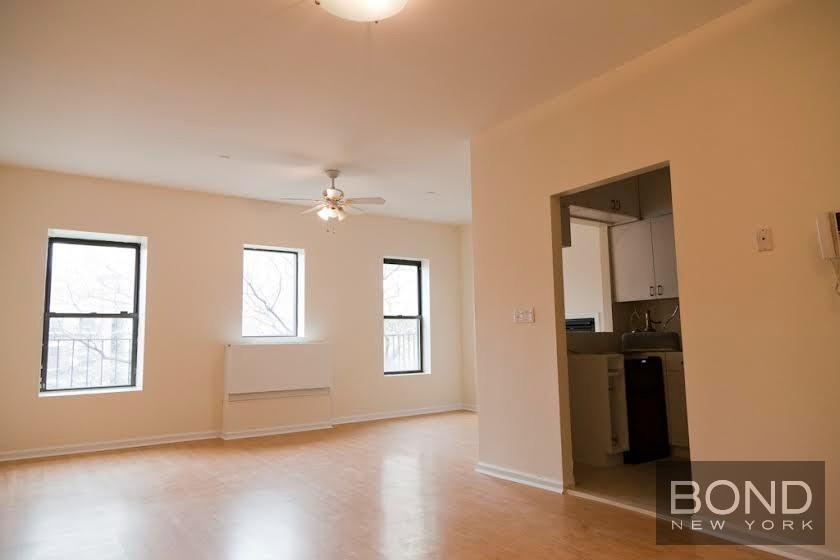 Building Photo - 342 W 47th St