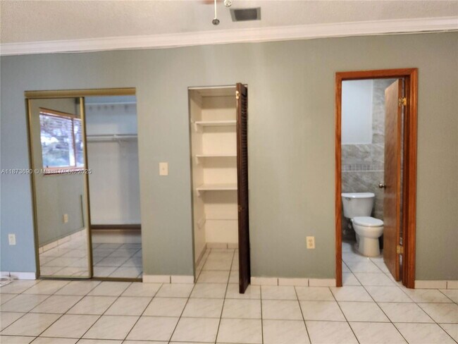 Building Photo - 3620 SW 106th Ave