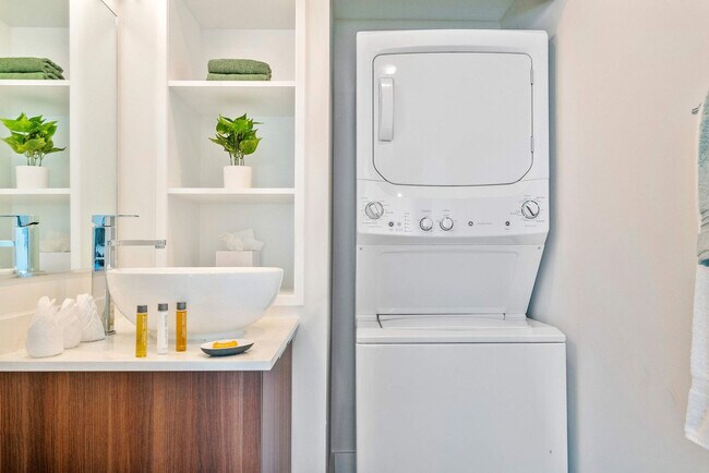 Building Photo - 2889 McFarlane Rd