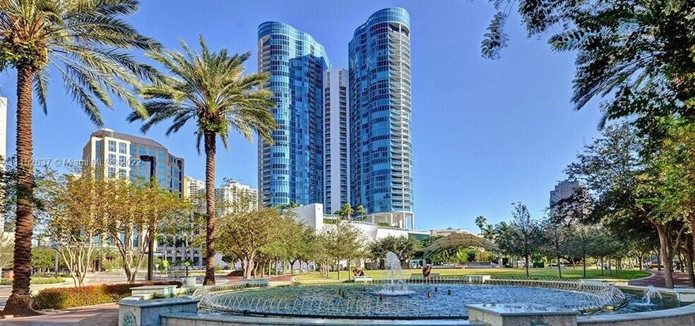 Building Photo - 333 Las Olas Way