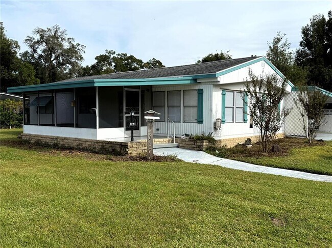 Building Photo - 3221 SE 39th Ave