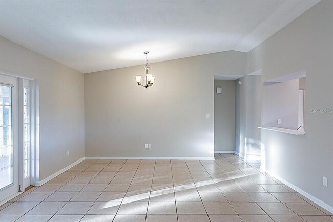 Building Photo - 653 Bryan Terrace Dr