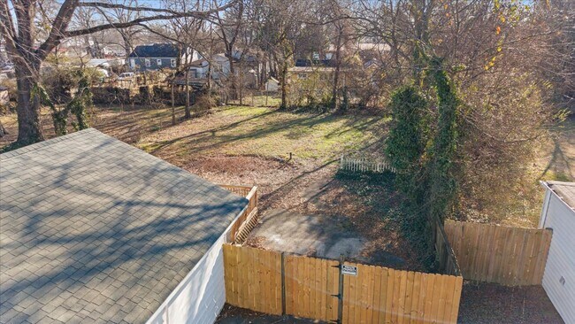 Building Photo - Newly renovated 2bed 2bath for rent!