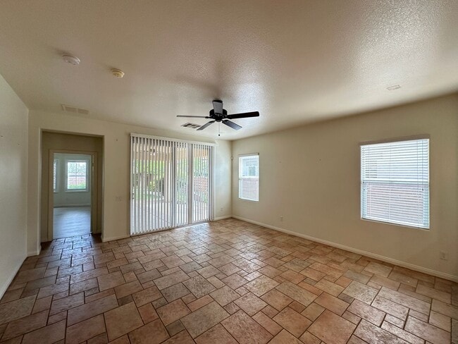 Building Photo - Echo Ridge At The Ridges In Summerlin-Unit 1