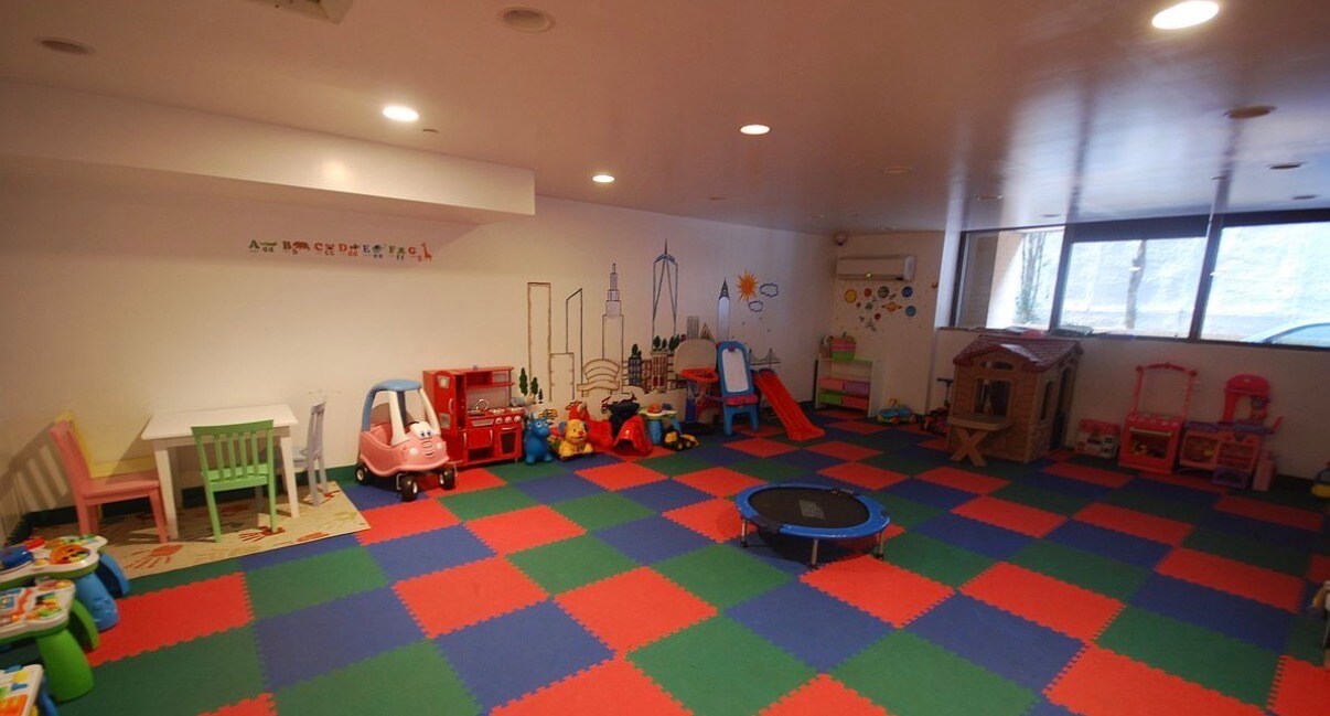 Building Photo - 630 1st Ave