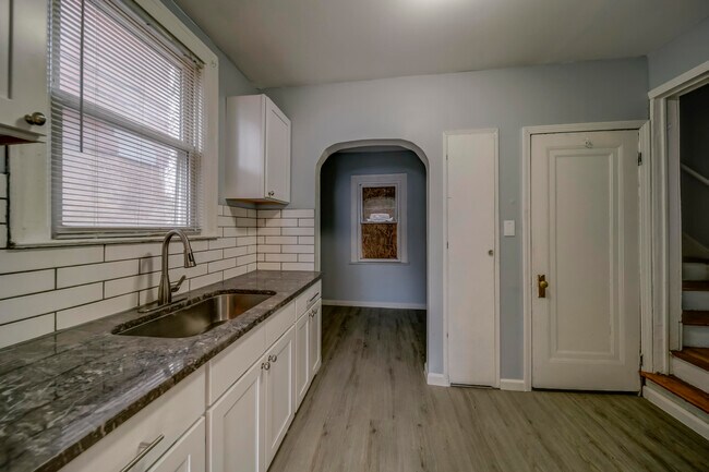 Building Photo - 16225 Hartwell St