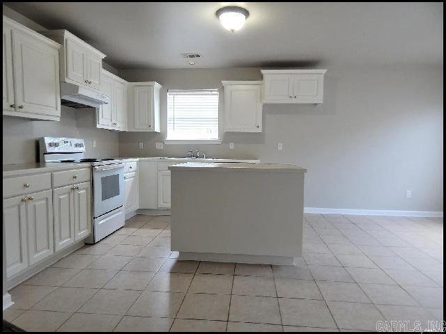 Building Photo - 451 Wisteria Dr