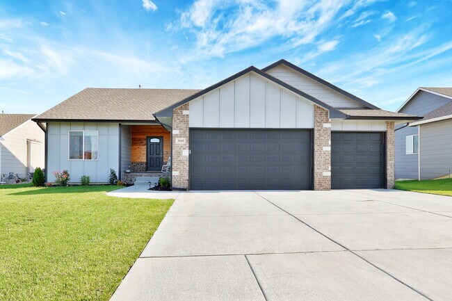 Primary Photo - 3115 E Reiss Ct