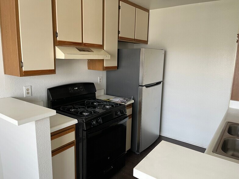 Building Photo - 11155 Aqua Vista St