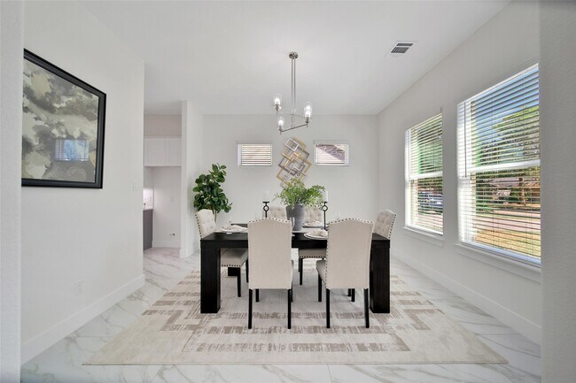 Building Photo - 7611 Athlone Dr