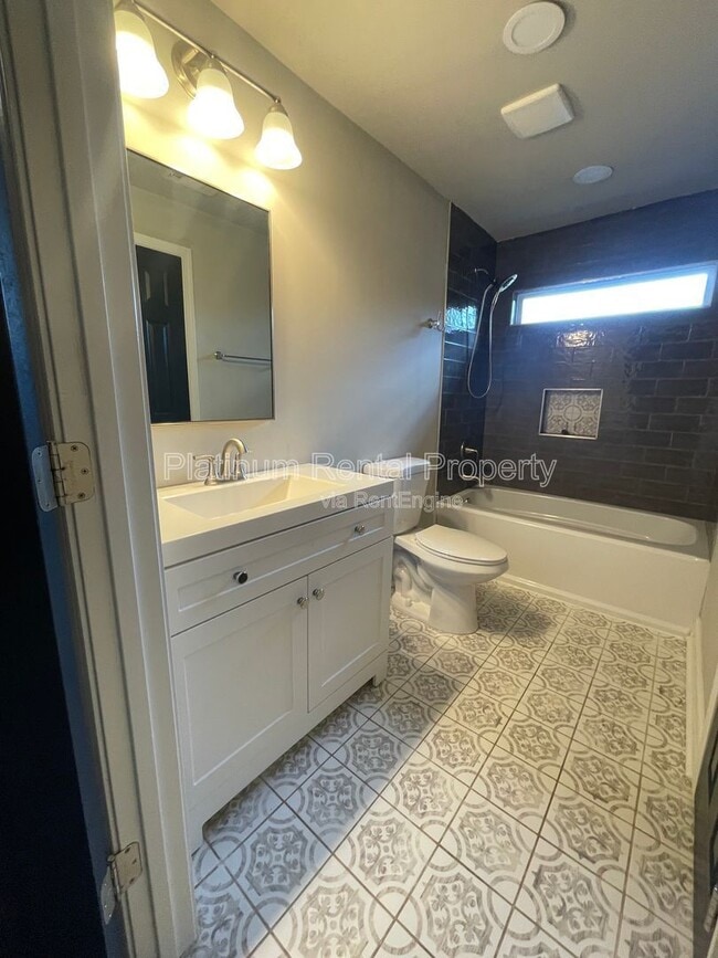 Building Photo - 189 W Jefferson St