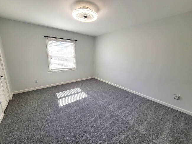 Building Photo - 2-Bedroom in the perfect location! ***First month free with a 13-month lease.***