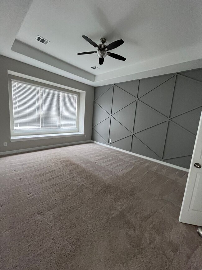 Building Photo - Gorgeous 4-bedroom home!