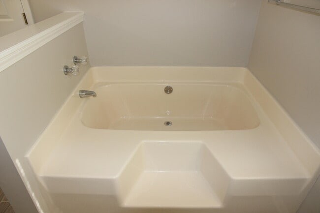 Building Photo - 1774 Weatherstone Dr